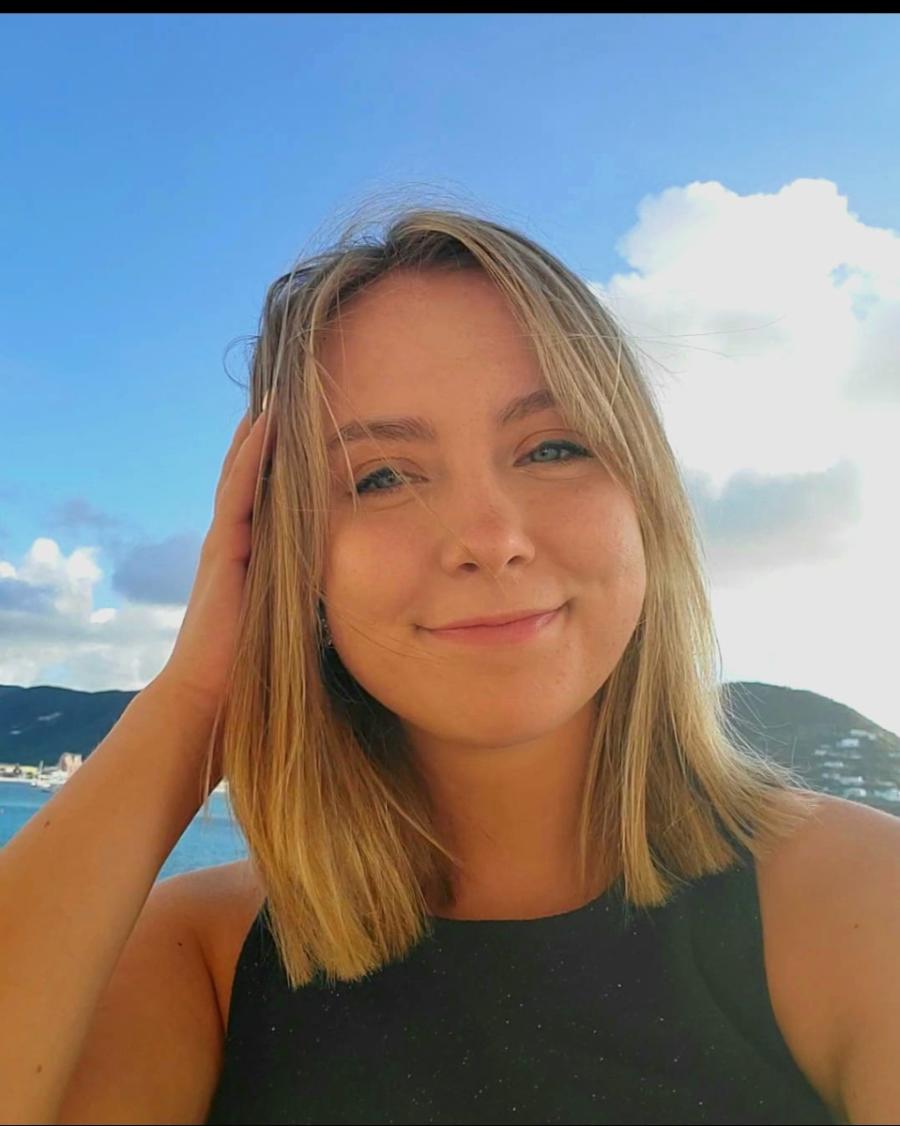 (2020) Elizabeth Guptill